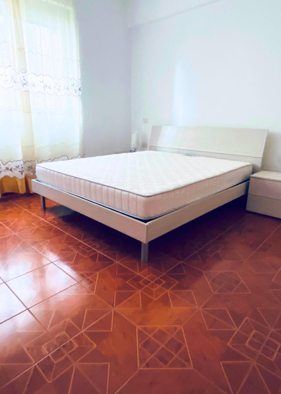 Star House 12 公寓 Vlore